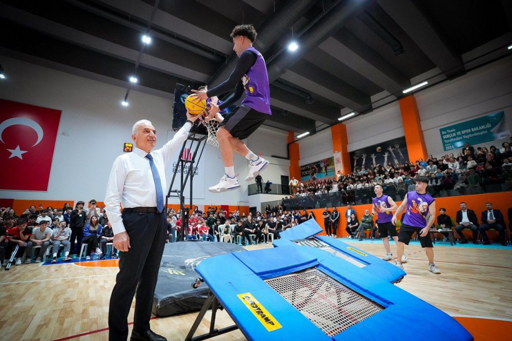 22 BİN ÖĞRENCİNİN KATILDIĞI SPOR OYUNLARI’NDA ŞAMPİYONLAR BELLİ OLDU