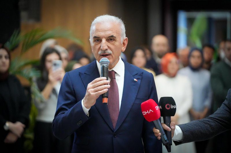 ÜMRANİYE BELEDİYE BAŞKANI İSMET YILDIRIM MAZBATASINI ALDI
