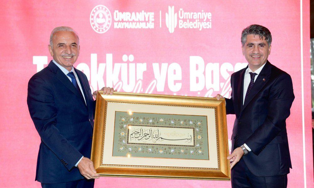 ÜMRANİYE KAYMAKAMI ABDULAZİZ AYDIN’A DUYGUSAL VEDA