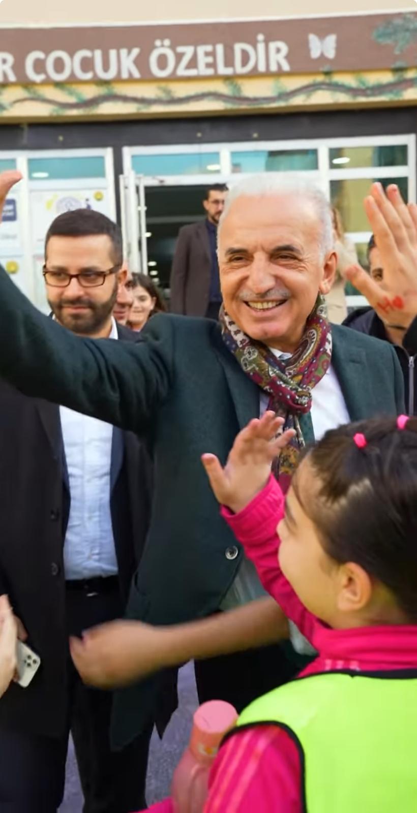 Sevgili Çocuklar, sizleri çok seviyorum.
