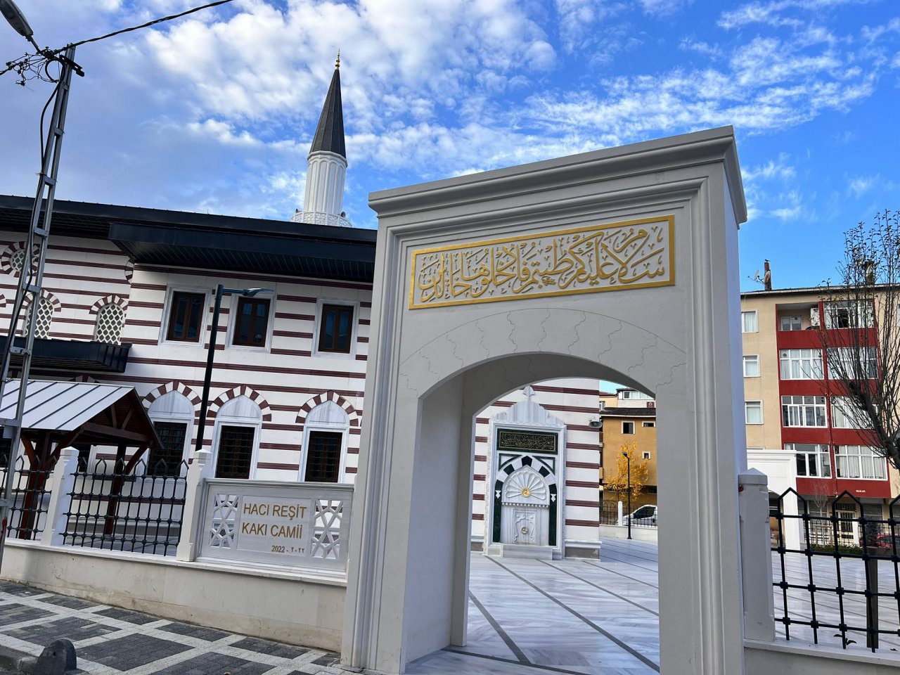 Hacı Reşit Kaki Camii