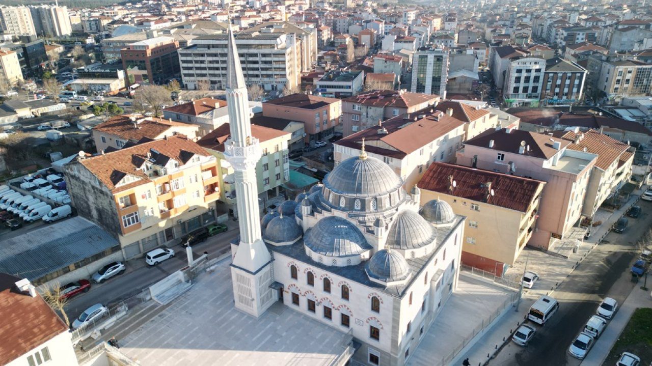 Hüdai Vakfı Camii ve Kuran Kursu
