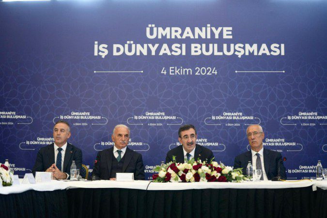 CUMHURBAŞKANI YARDIMCISI, ÜMRANİYE'DE İŞ İNSANLARIYLA BİR ARAYA GELDİ