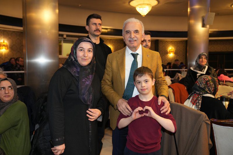 BAŞKAN İSMET YILDIRIM, ÖZEL MİSAFİRLERİYLE İFTAR SOFRASINDA BULUŞTU