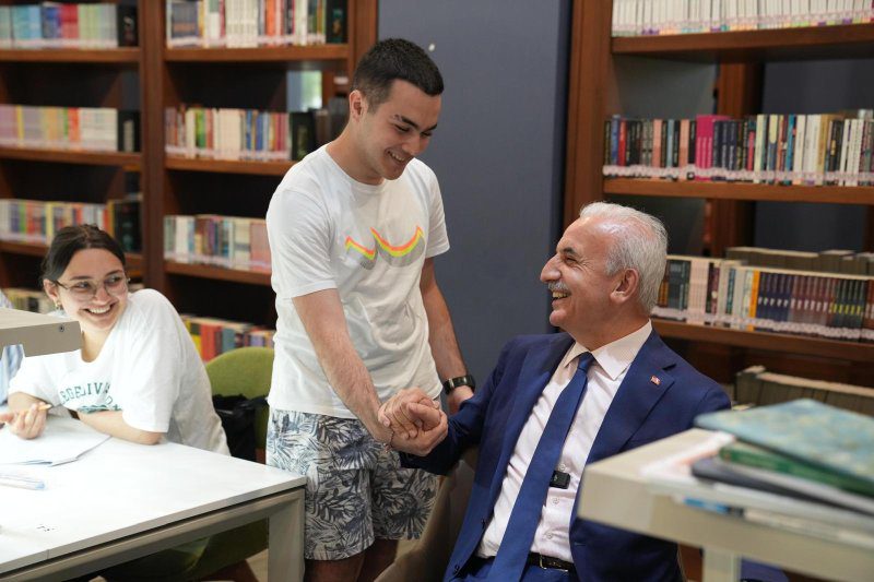 BAŞKAN YILDIRIM’DAN ÖĞRENCİLERE MÜJDE: YKS’YE GİRİŞ ÜCRETLERİ ÜMRANİYE BELEDİYESİ’NDEN