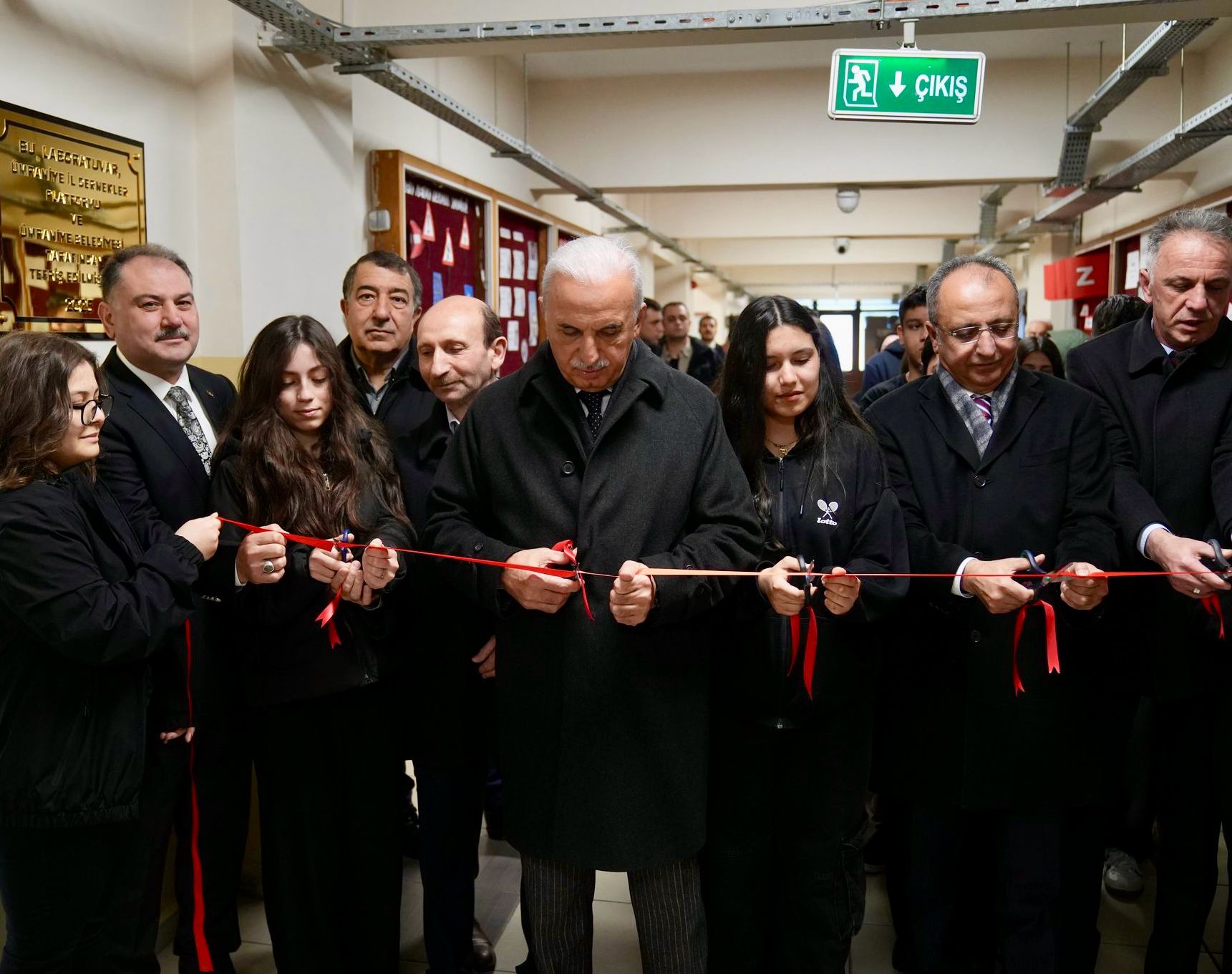 ÜMRANİYE’DE BİLİŞİM TEKNOLOJİLERİ LABORATUVARI AÇILIŞI GERÇEKLEŞTİ