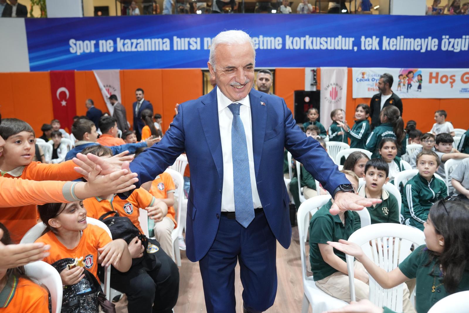 12. GELENEKSEL ÇOCUK OYUNLARI VE FİZİKSEL ETKİNLİKLER KAPANIŞ TÖRENİ COŞKUYLA GERÇEKLEŞTİRİLDİ