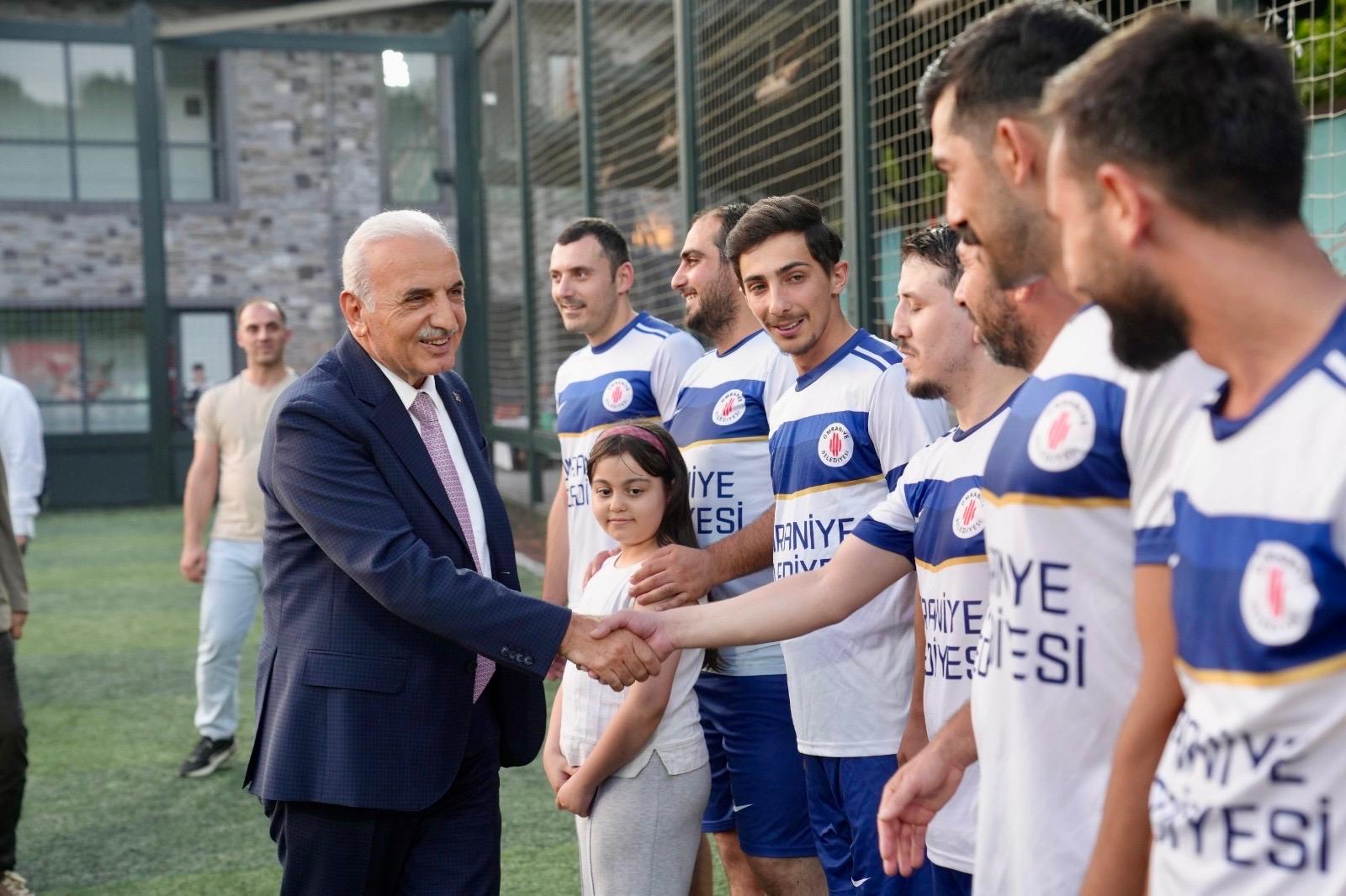 ÜMRANİYE BELEDİYESİ BİRİMLER ARASI FUTBOL TURNUVASI NEFES KESTİ