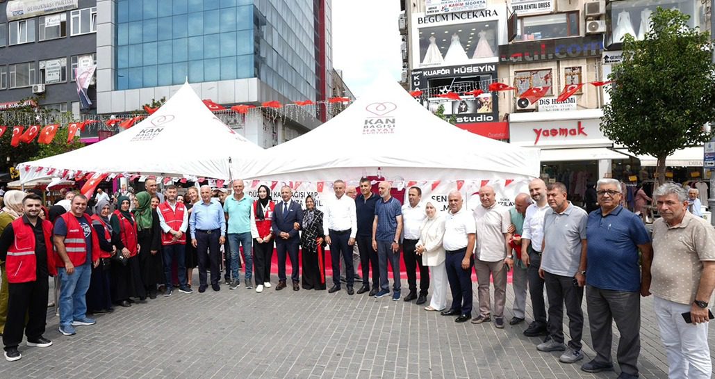 ÜMRANİYE’NİN DÖRT BİR YANINDA KAN BAĞIŞI SEFERBERLİĞİ BAŞLATILDI