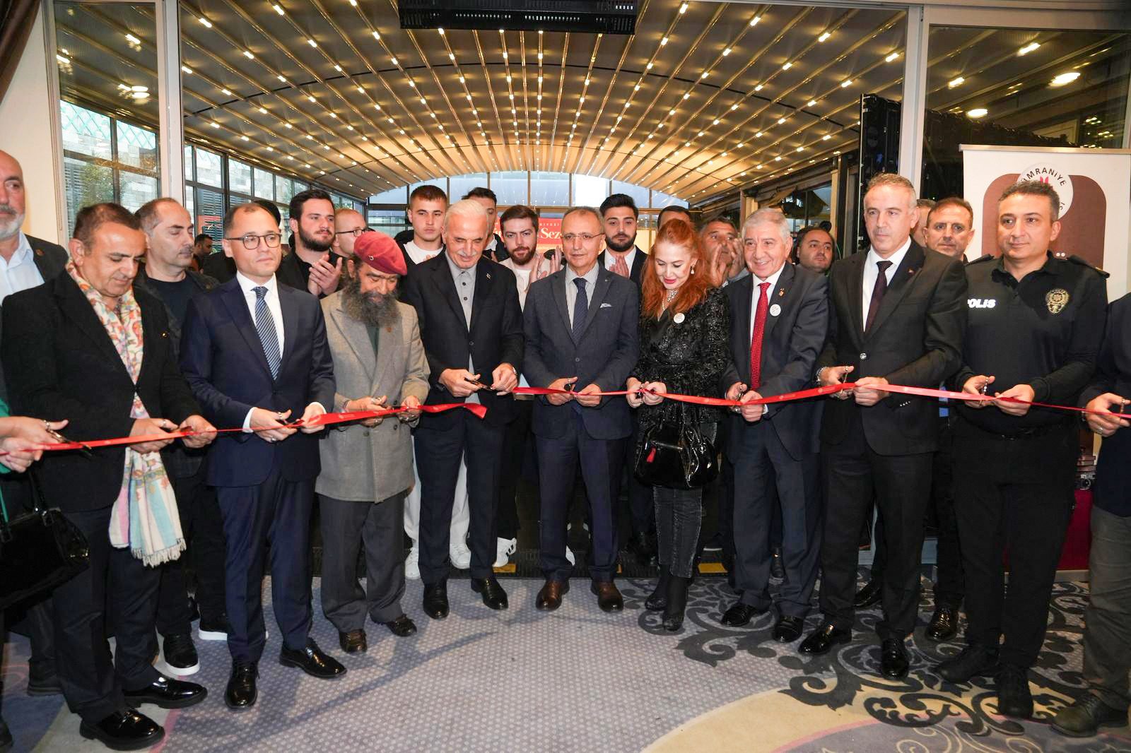 ÜMRANİYE BELEDİYESİ, 2025-2026 KÜLTÜR VE SANAT SEZONUNU AÇTI: 21. GELENEKSEL RESİM, HİKÂYE VE ŞİİR YARIŞMALARI ÖDÜLLERİ SAHİPLERİNİ BULDU