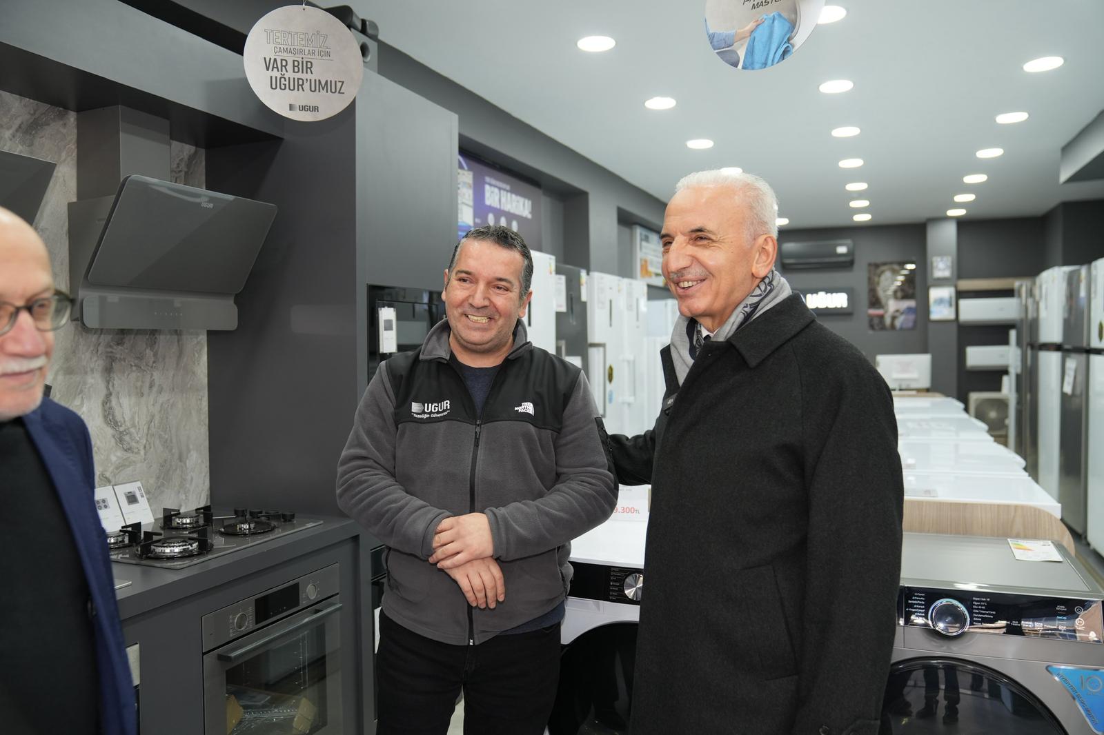 BAŞKAN İSMET YILDIRIM'DAN ESNAF ZİYARETİ