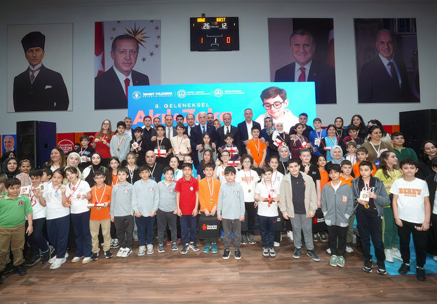 ÜMRANİYE’DE AKIL VE ZEKÂ OYUNLARI FESTİVALİ COŞKUYLA TAMAMLANDI